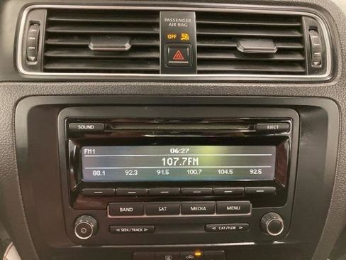Used 2015 Volkswagen Jetta SE image 20