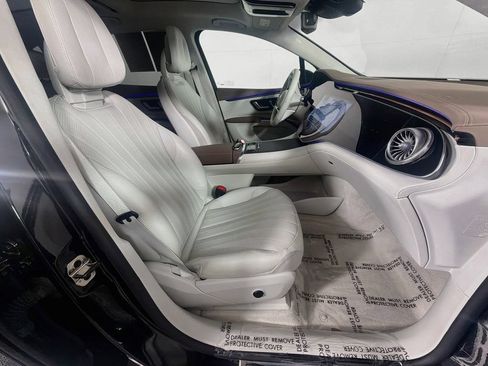 Used 2023 Mercedes-Benz EQS 580 4MATIC SUV image 36