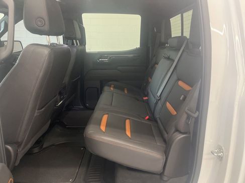 Used 2025 GMC Sierra 1500 AT4 w/ AT4 Premium Package AWD/4WD image 30