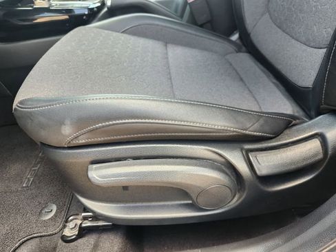 Used 2025 Kia Seltos S FWD image 24