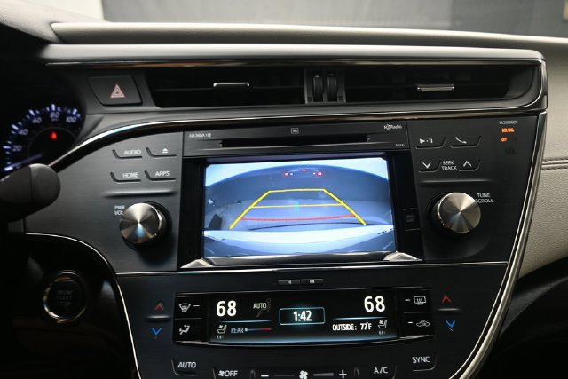 Used 2016 Toyota Avalon Limited w/ Toyota Safety Sense Package FWD image 12