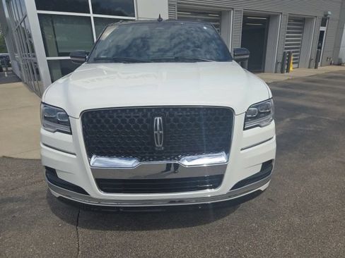Certified 2024 Lincoln Navigator Black Label AWD/4WD image 13