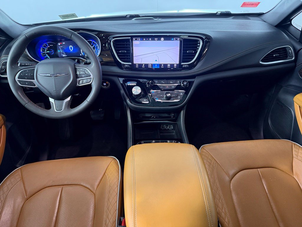 Used 2023 Chrysler Pacifica Pinnacle FWD image 13