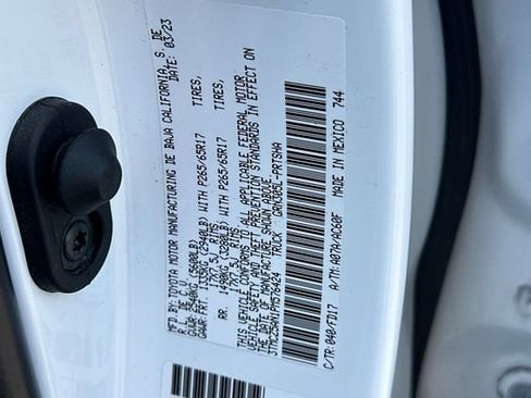 Used 2023 Toyota Tacoma TRD Sport w/ Advanced Technology Package AWD/4WD image 32
