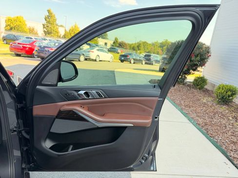 Used 2021 BMW X5 M50i w/ Executive Package AWD/4WD image 42