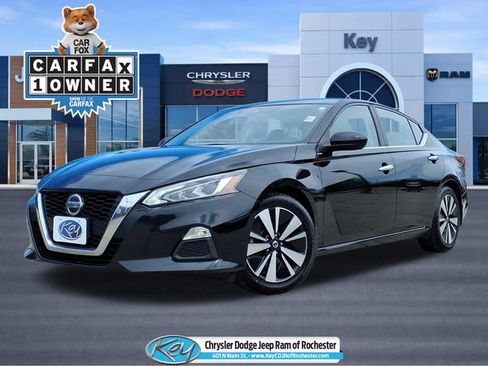 Used 2022 Nissan Altima 2.5 SV FWD image 1