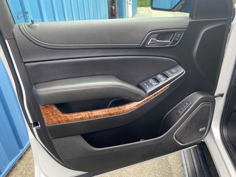Used 2020 Chevrolet Suburban Premier w/ Premier Plus Edition image 44