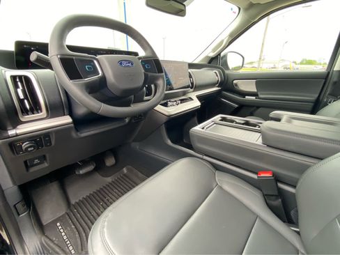 Used 2026 Ford Expedition Max Active AWD/4WD image 34