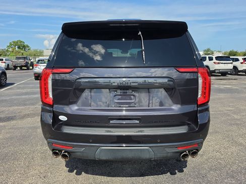 Used 2023 GMC Yukon XL Denali Ultimate AWD/4WD image 5