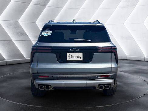 Certified 2025 Chevrolet Traverse Z71 AWD/4WD image 4