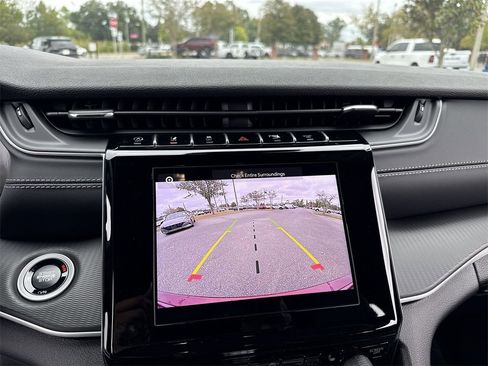 New 2025 Jeep Grand Cherokee Altitude image 24