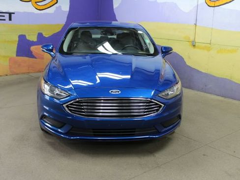 Used 2018 Ford Fusion SE FWD image 6