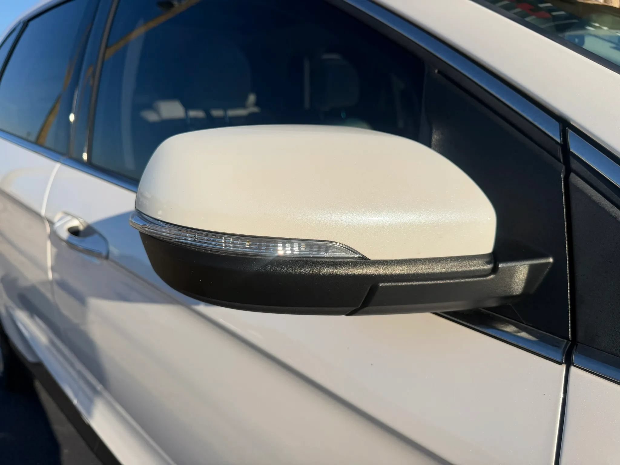 Used 2018 Ford Edge Titanium w/ Equipment Group 301A FWD image 29