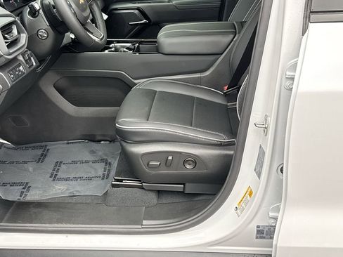 New 2025 Chevrolet Silverado EV LT AWD/4WD image 13