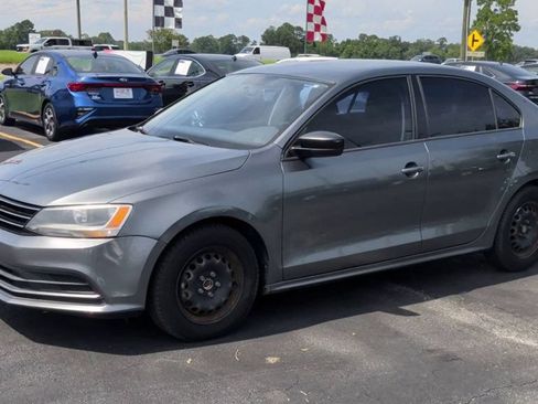 Used 2016 Volkswagen Jetta S FWD image 4