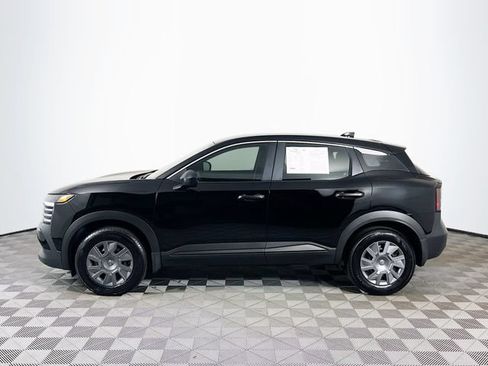 Used 2025 Nissan Kicks S FWD image 5