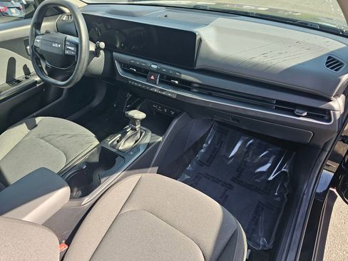 Used 2025 Kia K4 FWD image 11