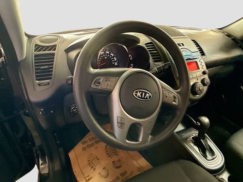 Used 2011 Kia Soul + w/ Audio Pkg FWD image 8
