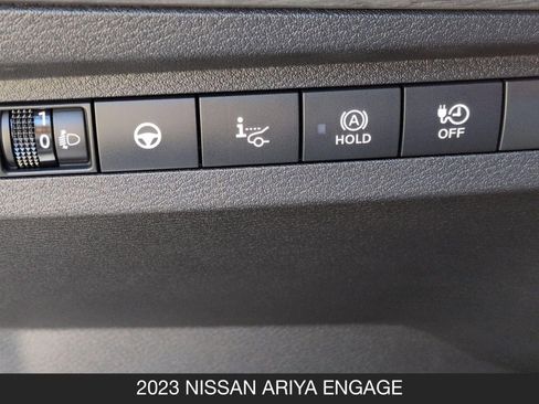 Used 2023 Nissan Ariya AWD image 21