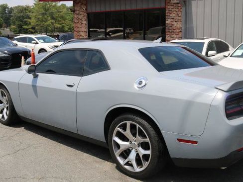 Used 2021 Dodge Challenger R/T w/ Performance Handling Group RWD image 5