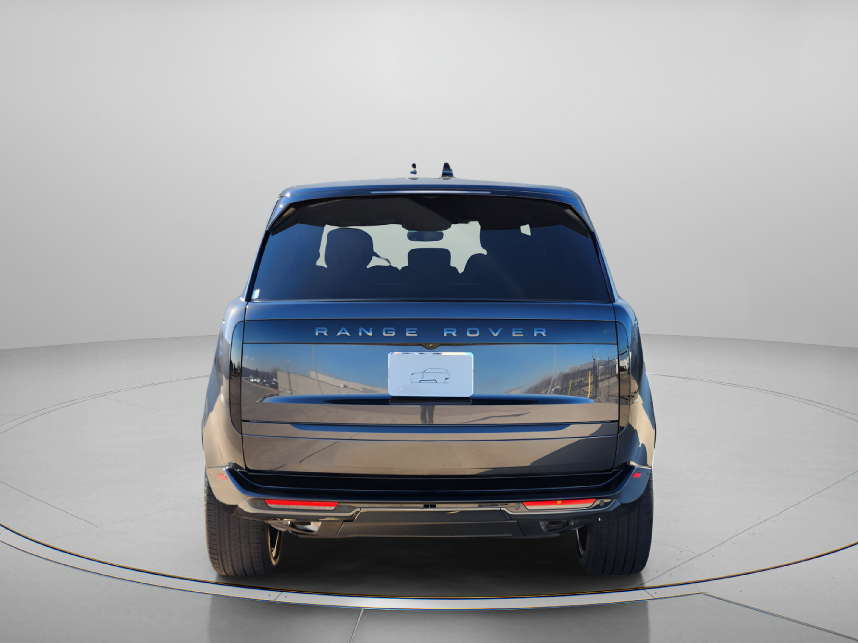 New 2026 Land Rover Range Rover Long Wheelbase SE AWD/4WD image 4