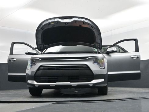 New 2026 Kia Niro EX image 44