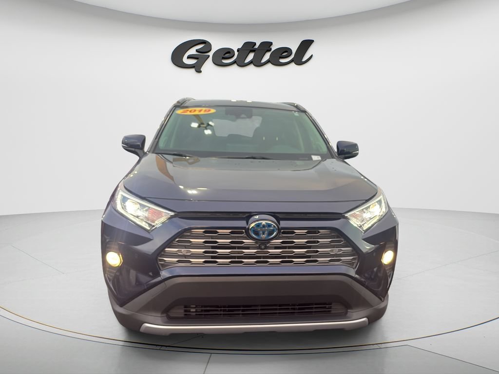 Used 2019 Toyota RAV4 Limited AWD/4WD image 2