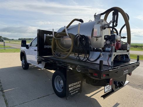 Used 2024 GMC Sierra 3500 Pro RWD image 5