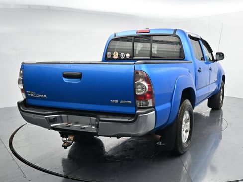 Used 2011 Toyota Tacoma 4x4 Double Cab w/ SR5 Pkg #2 image 6