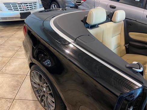 Used 2009 BMW 135i Convertible image 61