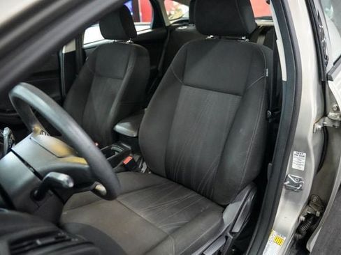 Used 2016 Ford Focus SE FWD image 4