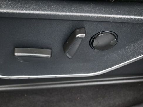 Used 2023 Ford F150 Lariat image 12