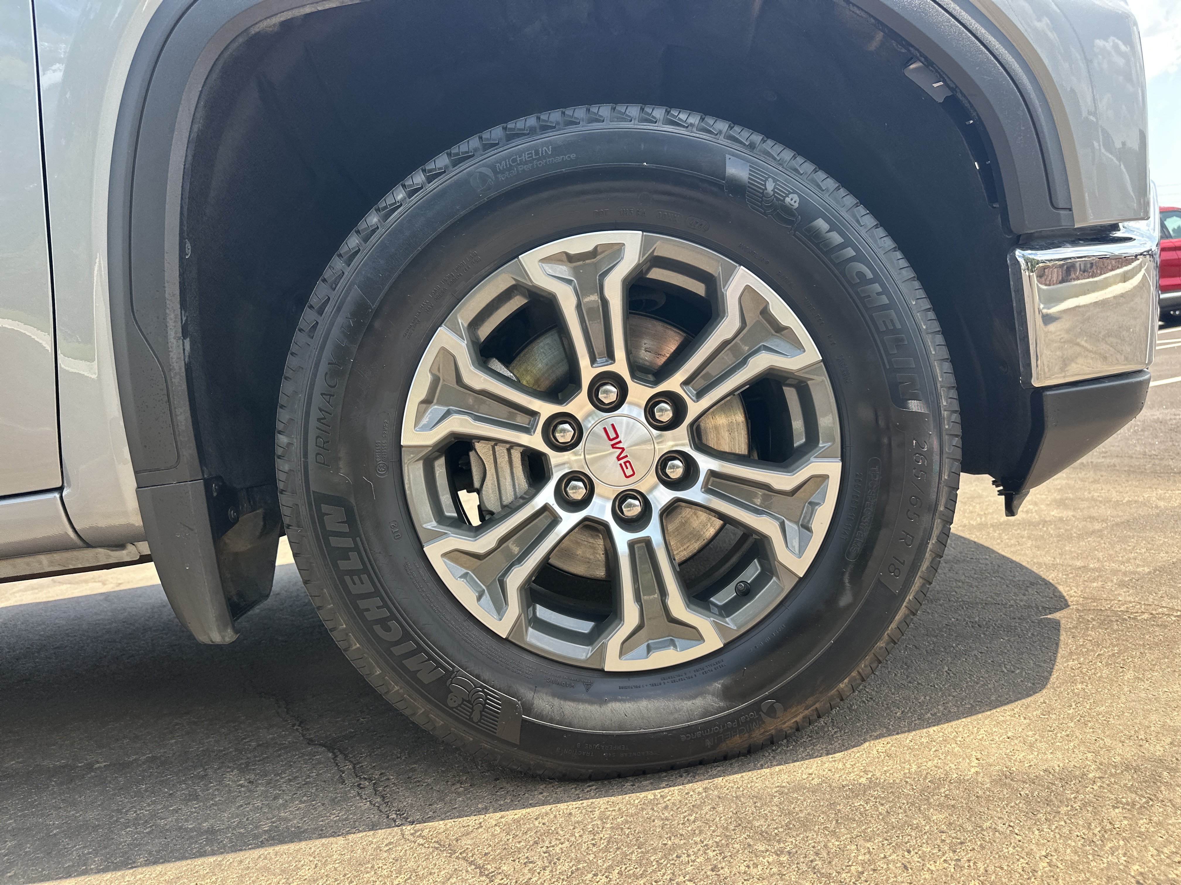 Used 2025 GMC Sierra 1500 SLT AWD/4WD image 13