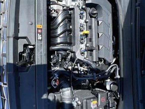 New 2025 Hyundai Venue Limited image 16