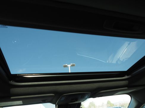 Used 2024 Toyota Sienna Platinum image 16