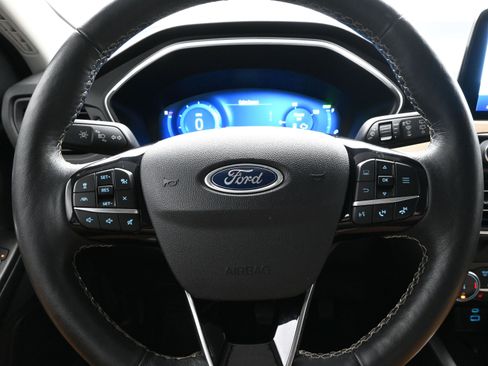 Used 2022 Ford Escape Titanium w/ Titanium Elite Package image 13