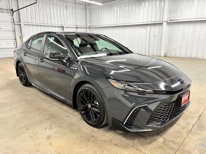 Used 2025 Toyota Camry SE w/ Convenience Package