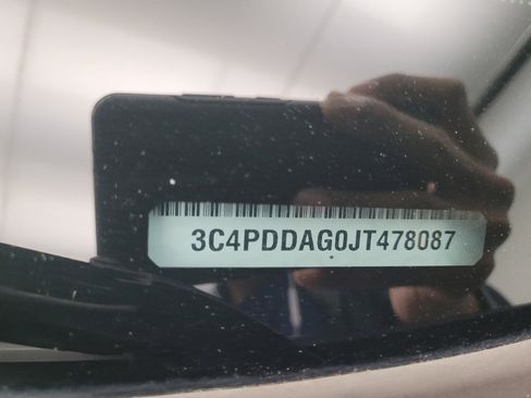 Used 2018 Dodge Journey SE image 33