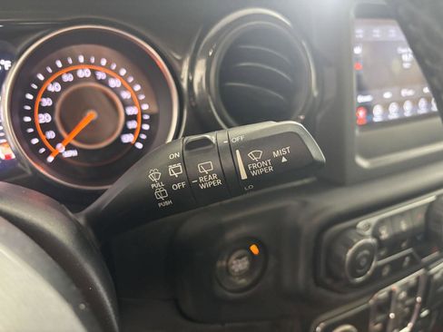 Used 2019 Jeep Wrangler Unlimited Sport AWD/4WD image 28