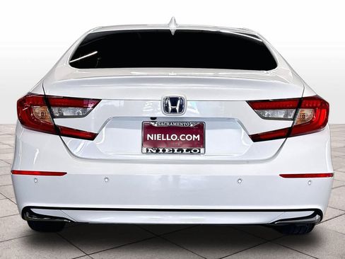 Used 2022 Honda Accord Touring image 7