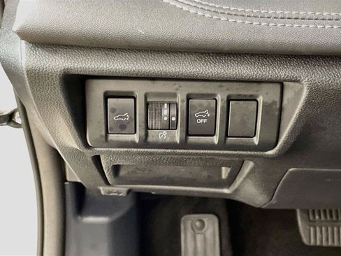 Used 2024 Subaru Outback Limited AWD/4WD image 14