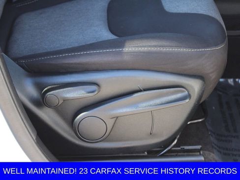 Used 2018 Jeep Cherokee Latitude image 20