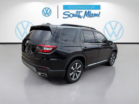 Used 2025 Honda Pilot Elite image 7
