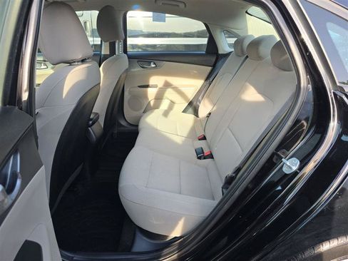 Used 2021 Kia Forte LXS FWD image 18