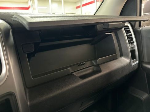 Used 2021 RAM 1500 Classic SLT image 31