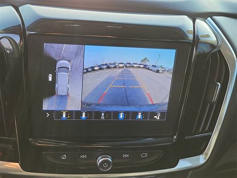 Used 2020 Chevrolet Traverse Premier image 28