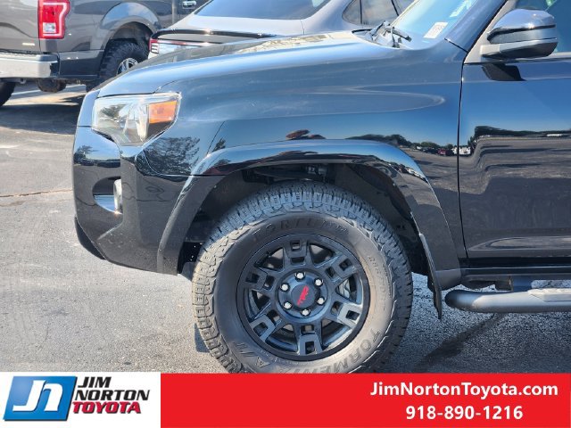Used 2023 Toyota 4Runner SR5 AWD/4WD image 8