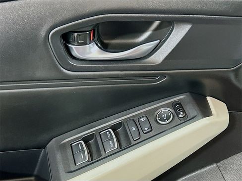 Used 2023 Honda Accord EX image 14