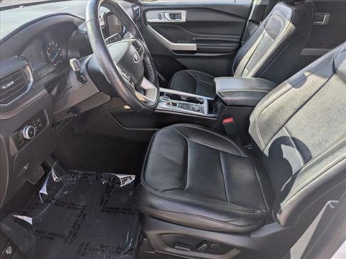 Used 2023 Ford Explorer Limited image 11