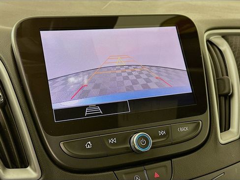 Used 2024 Chevrolet Malibu LT image 19
